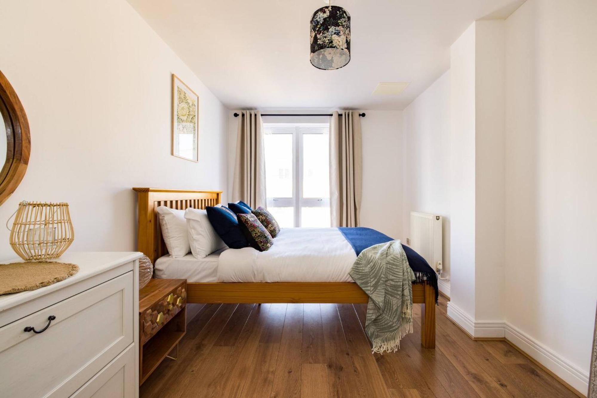 Wild Roses Service Apartments - East India 伦敦 外观 照片